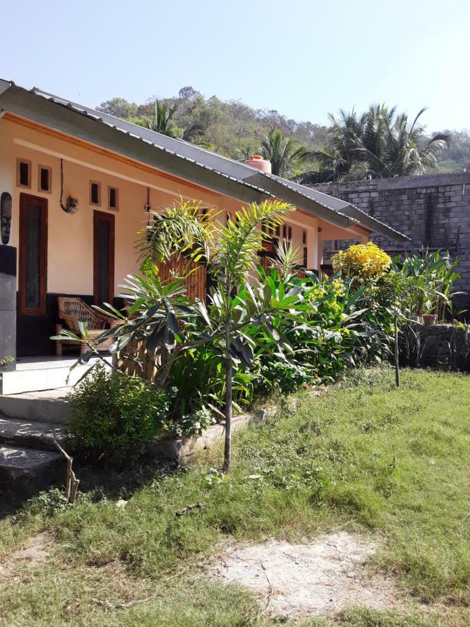 Telage Indah Homestay Kuta  Екстер'єр фото